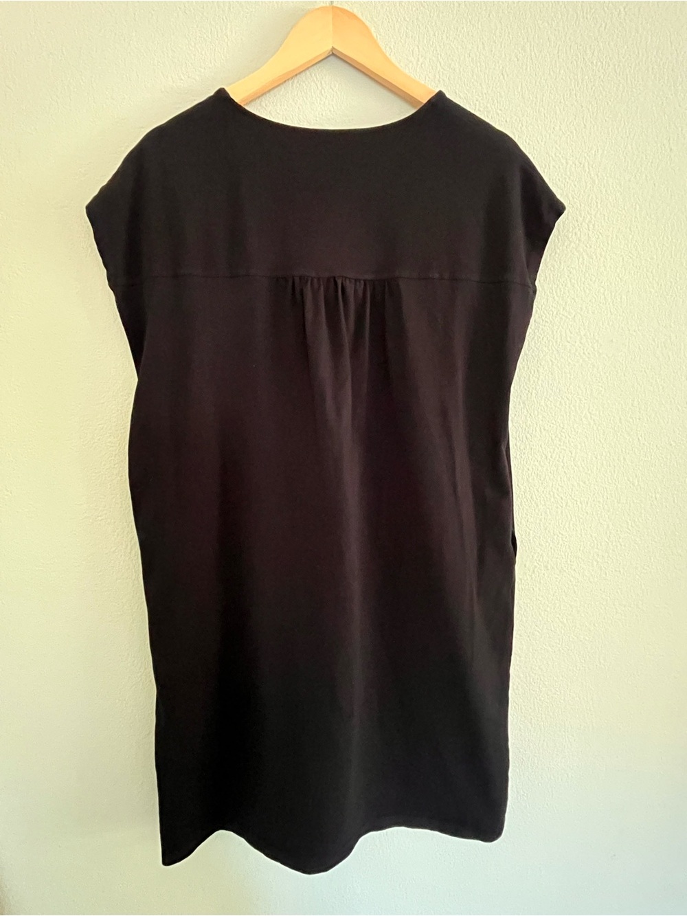 Pact Dress Women Medium BlackV-Neck Organic Cotton T-Shirt Dress Pockets Coverup - Picture 2 of 9